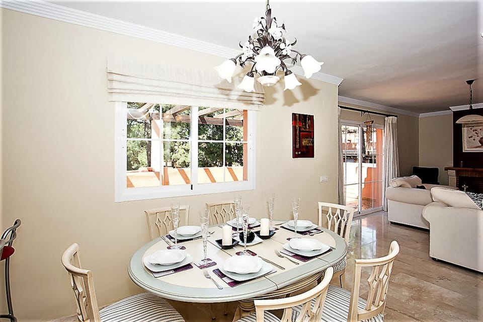 R5 Penthouse in Elviria Apartment in Marbella