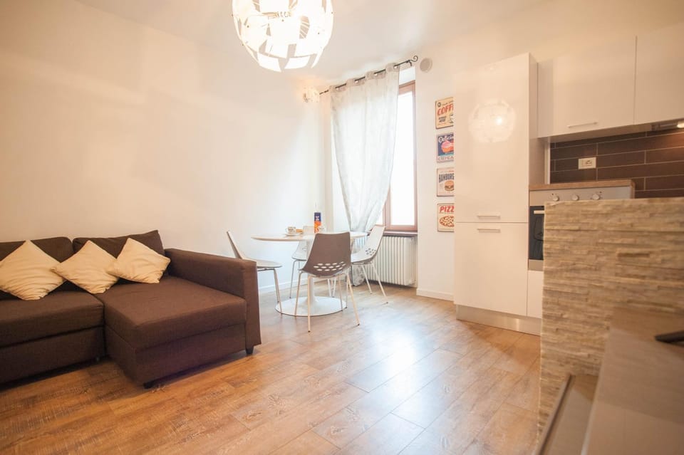 Day, Kitchen or kitchenette, Living room, Dining area