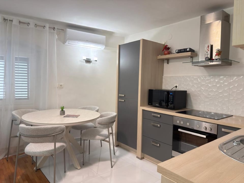 Apartman Luna Apartment in Šibenik