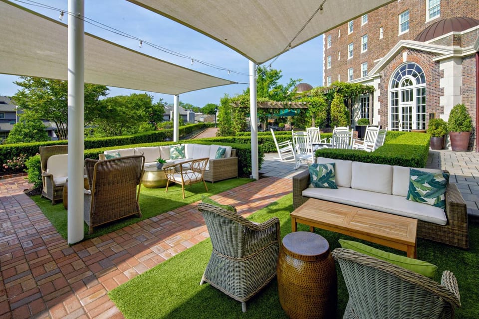 Patio, Seating area