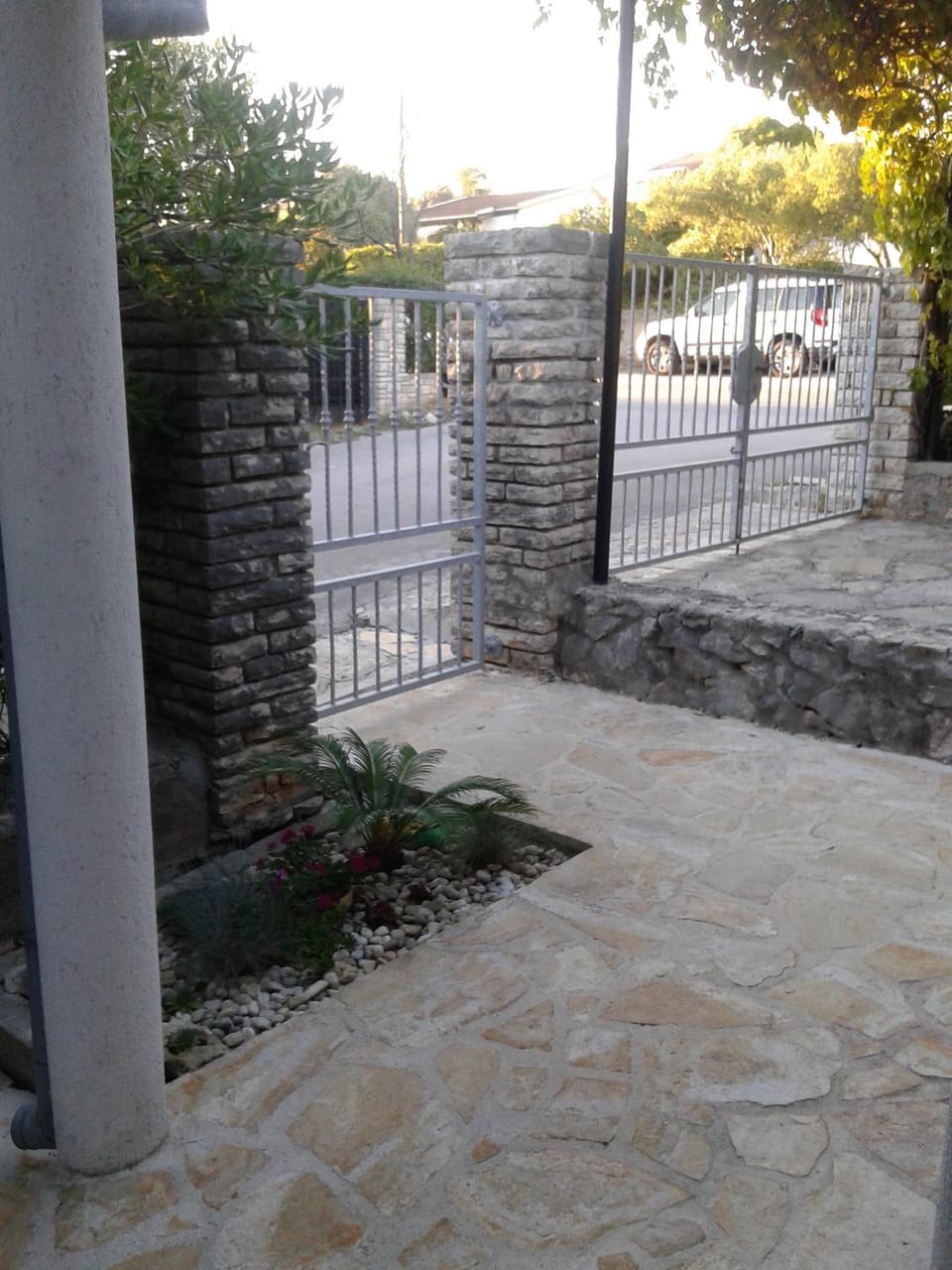 Facade/entrance