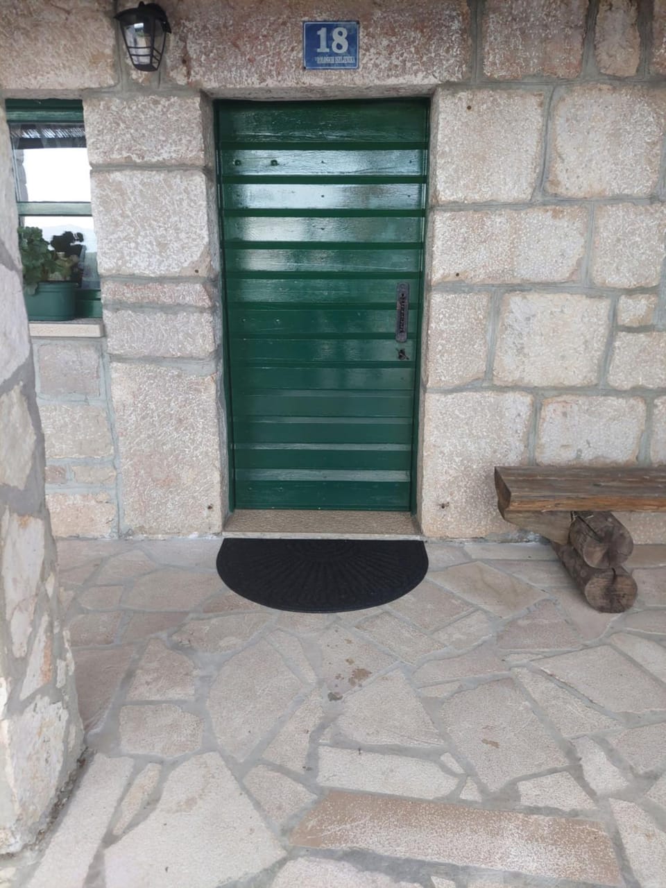 Apartman Studio Zdravko Eco Village Apartment in Split-Dalmatia County