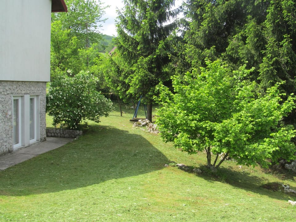 Property building, Garden, Other, Decorative detail, Garden view