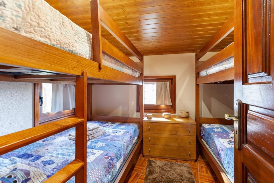 bunk bed
