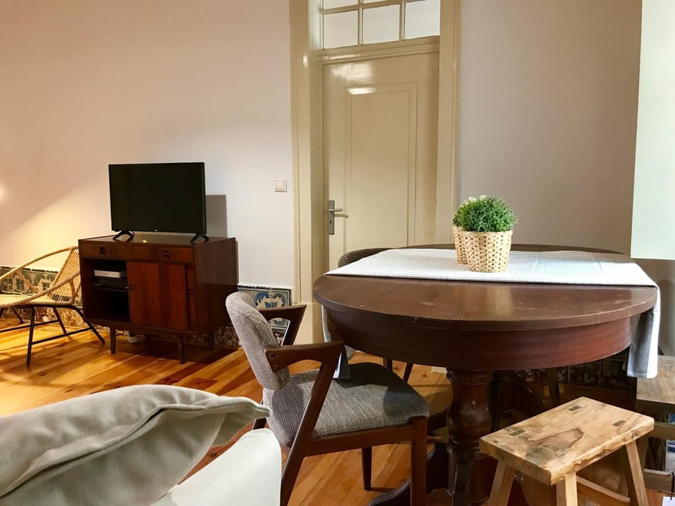 TV and multimedia, Dining area
