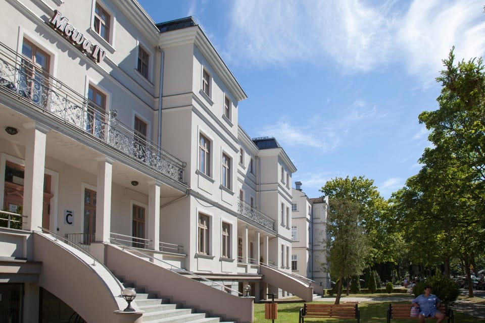 Facade/entrance, Street view