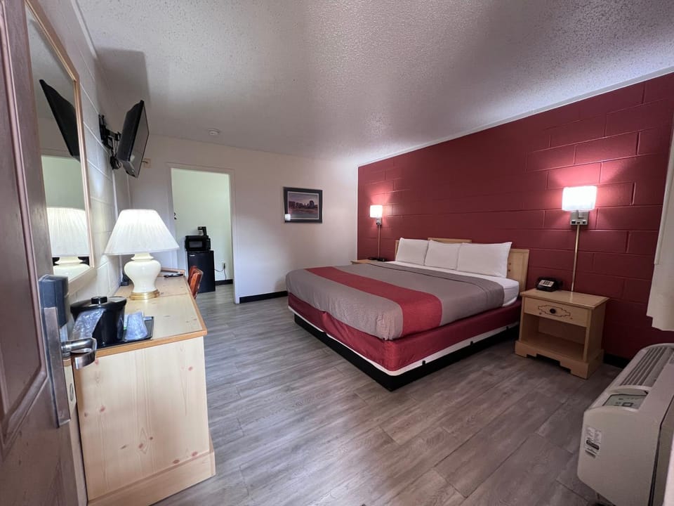 Regency Inn Motel in Dodge City