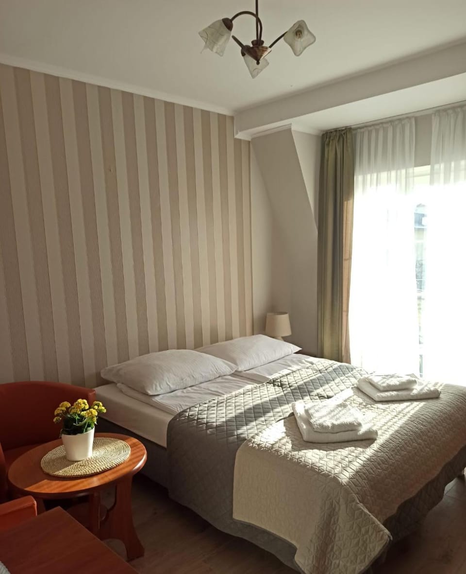 Bed, Balcony/Terrace, Balcony/Terrace, Other, Other, Other, Photo of the whole room, Bedroom, towels