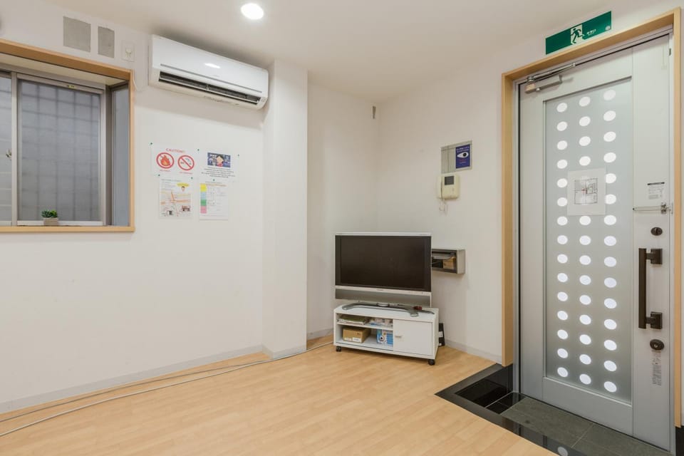 Awaza House 1 Apartment in Osaka