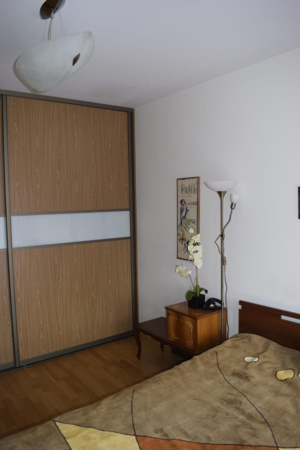 Bed, Photo of the whole room, Decorative detail, Bedroom