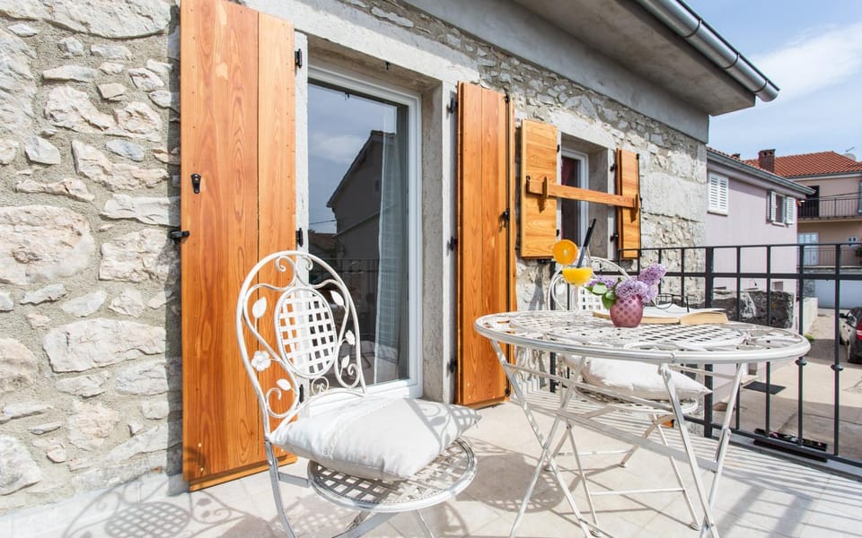 Day, Balcony/Terrace, Seating area
