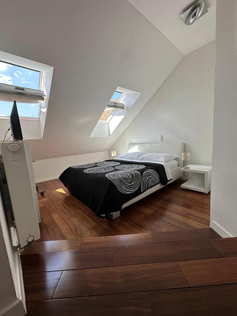 Jacuzzi Apartment - Center Zagreb Bed and Breakfast in City of Zagreb
