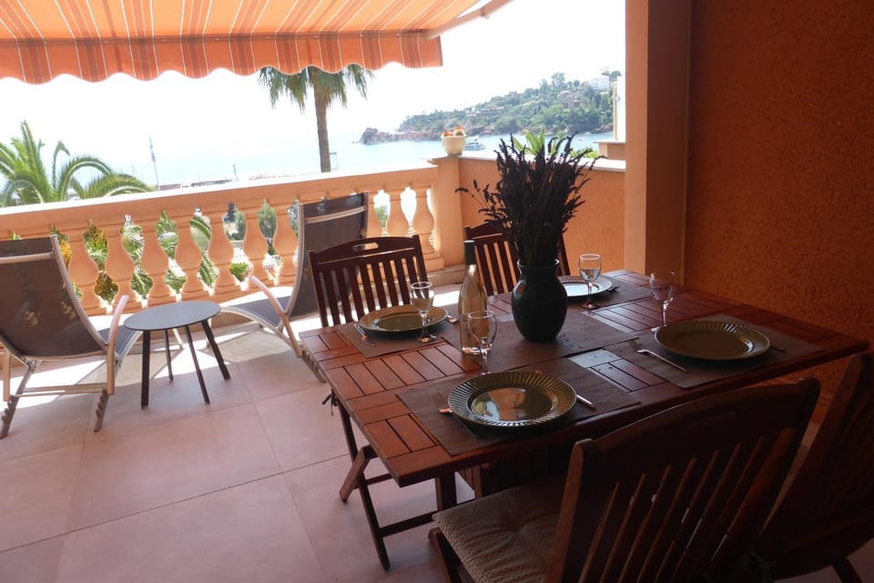 Plage de Miramar Apartment in Saint-Raphael