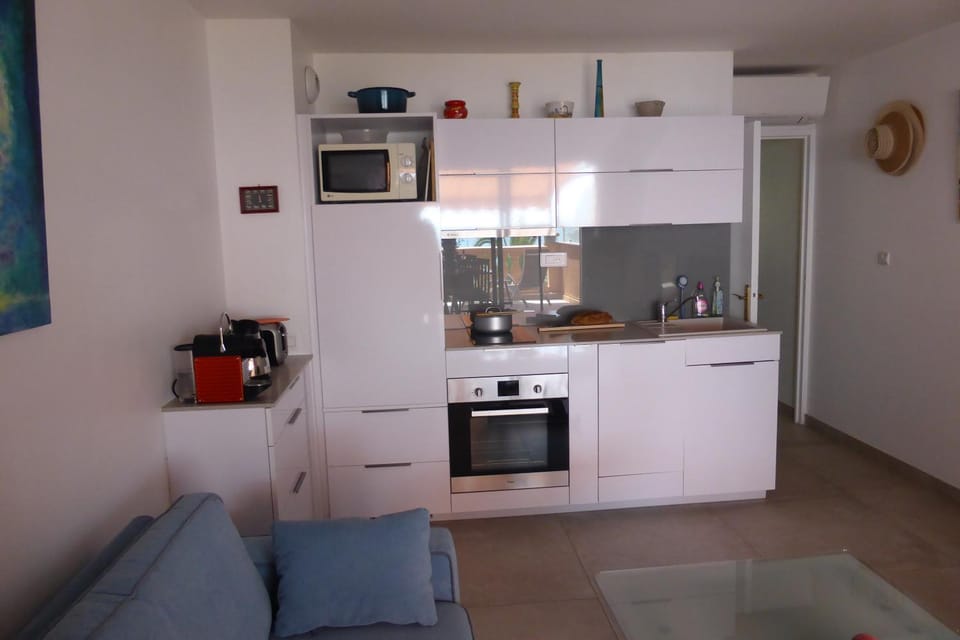Plage de Miramar Apartment in Saint-Raphael