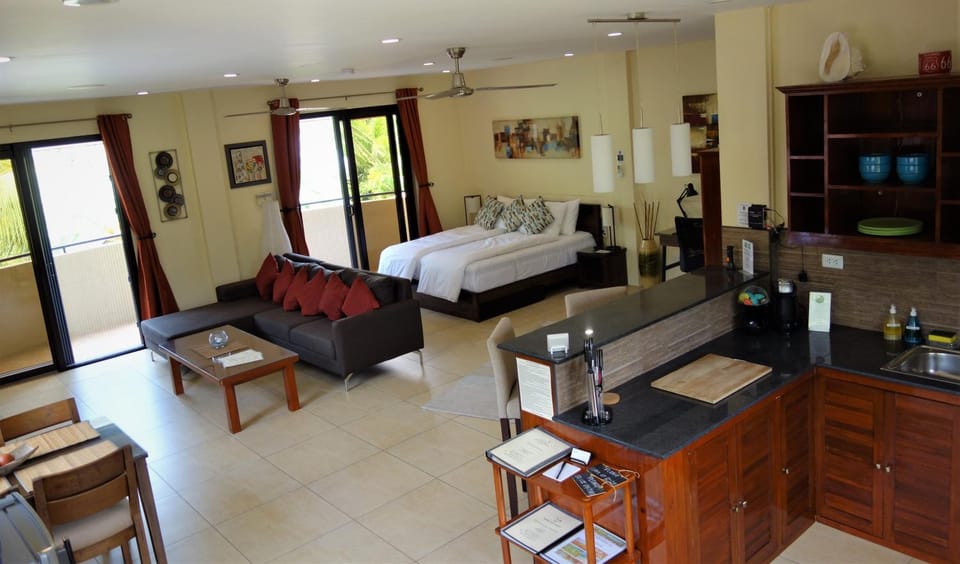 Kitchen or kitchenette, Living room, Seating area