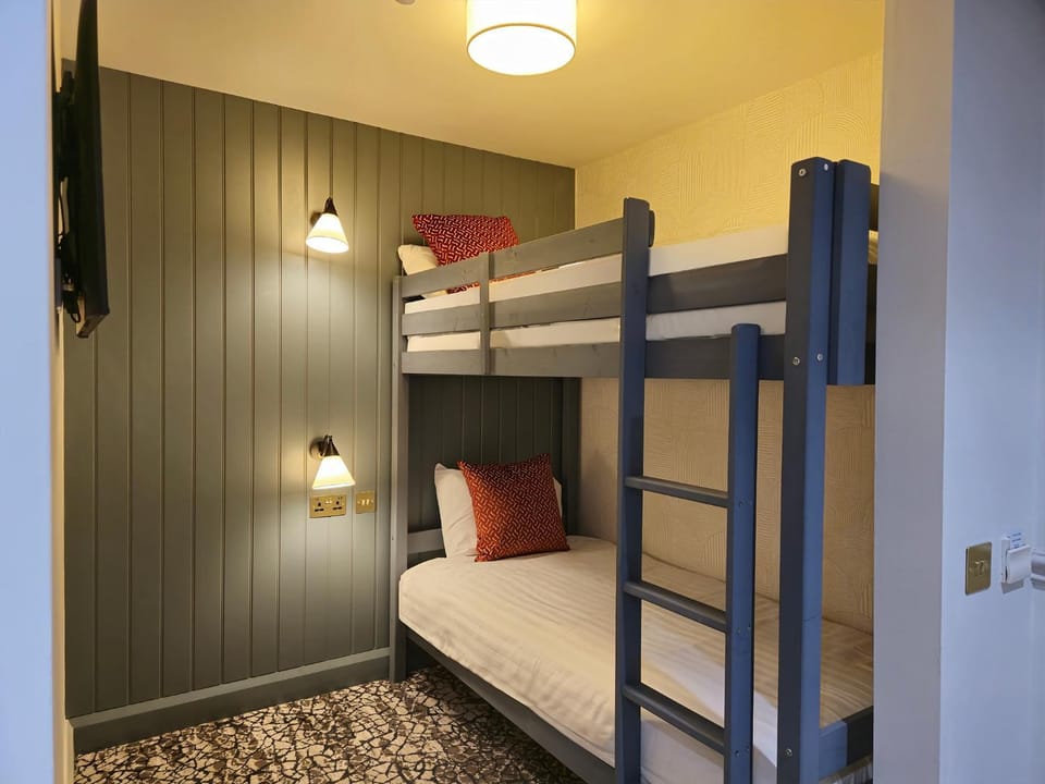 bunk bed