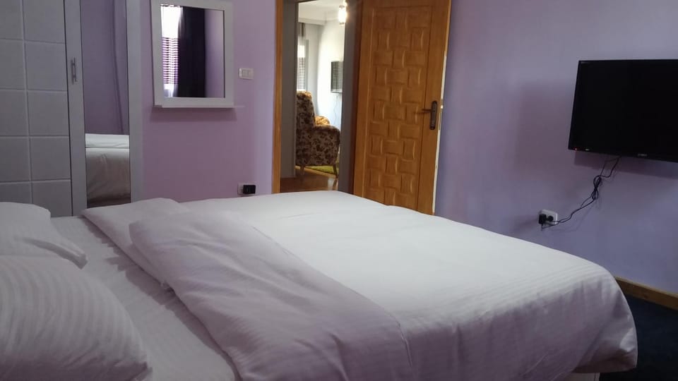 Property building, Photo of the whole room, City view
