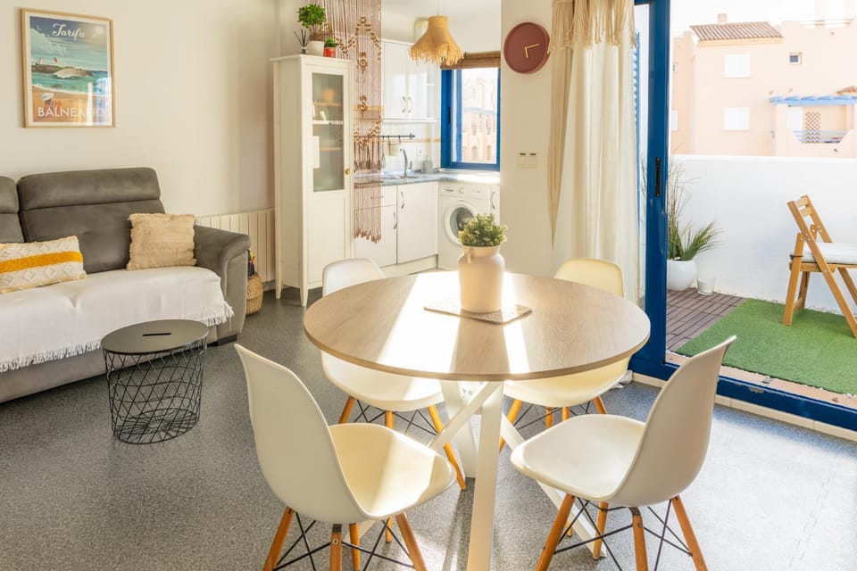 Kitchen or kitchenette, Living room, Dining area, kitchen