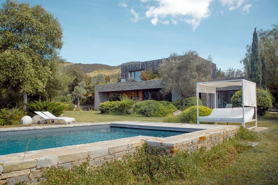 Property building, Garden view, Pool view