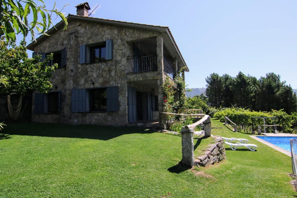 Property building, People, Garden, children, Family
