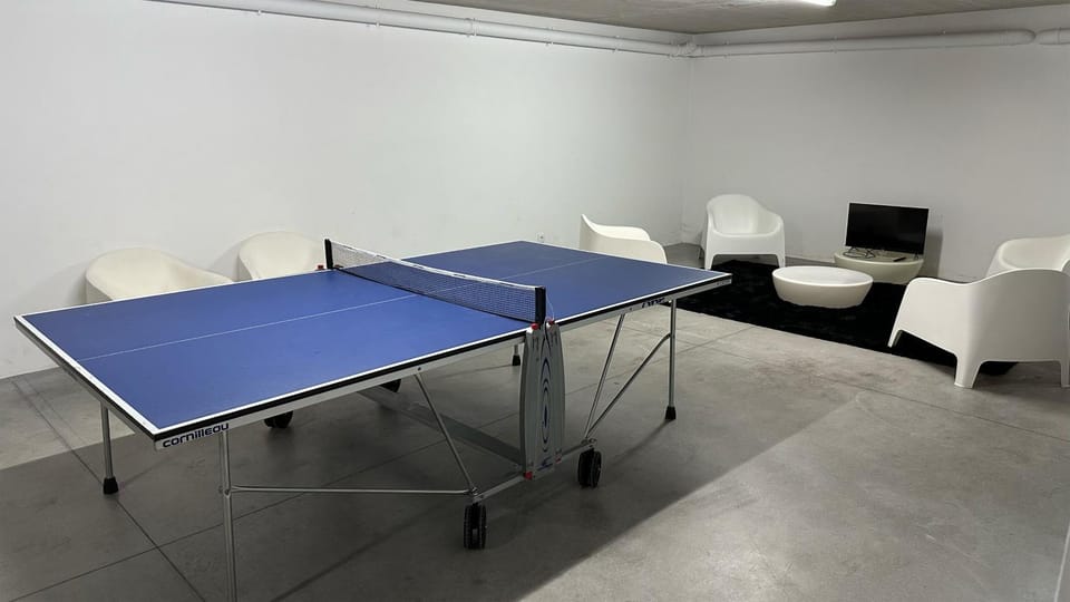 Game Room, Table tennis