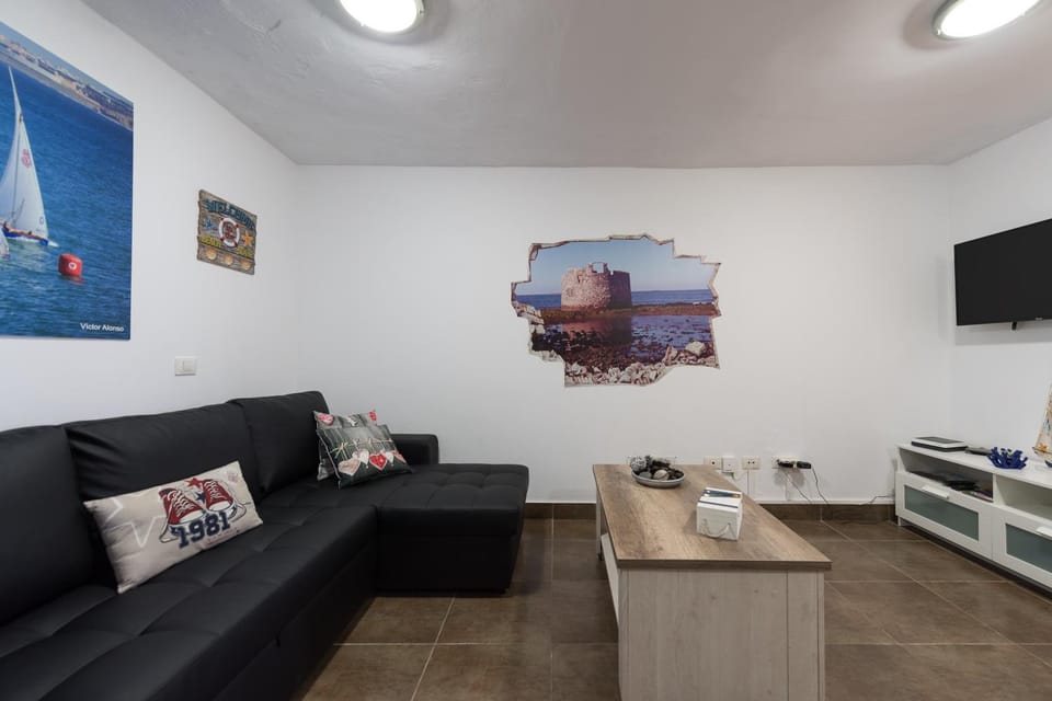 Communal lounge/ TV room, Living room