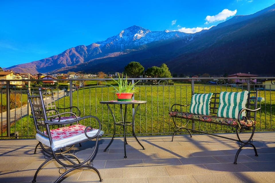 Spring, Day, Balcony/Terrace, Mountain view