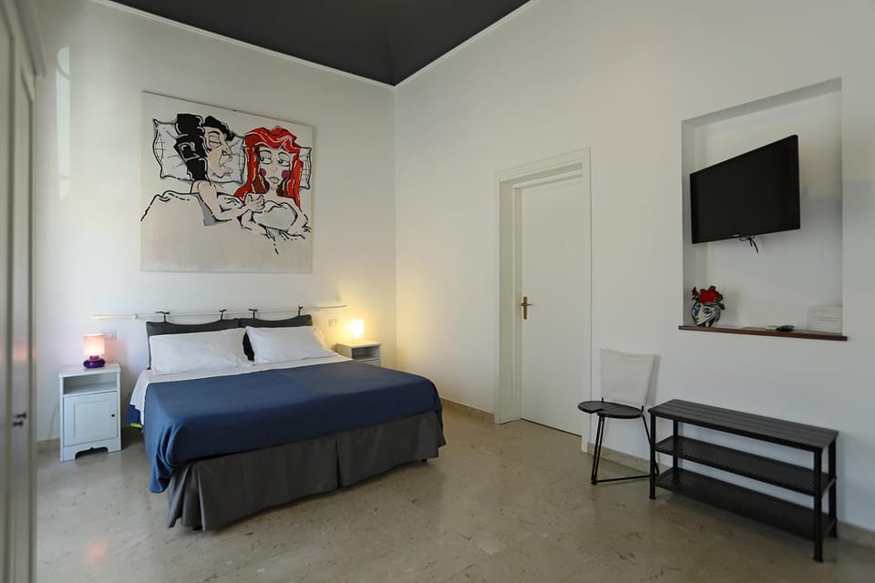 Bed, TV and multimedia, Balcony/Terrace, Bedroom, heating, wedding, air conditioner