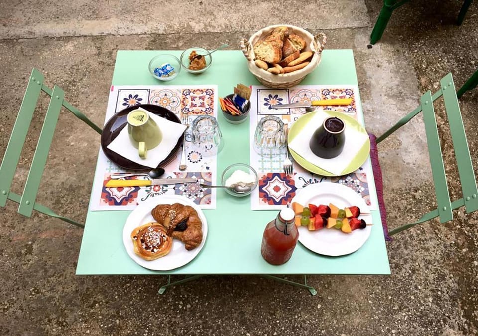 Garden, Decorative detail, Breakfast, Italian breakfast, Inner courtyard view