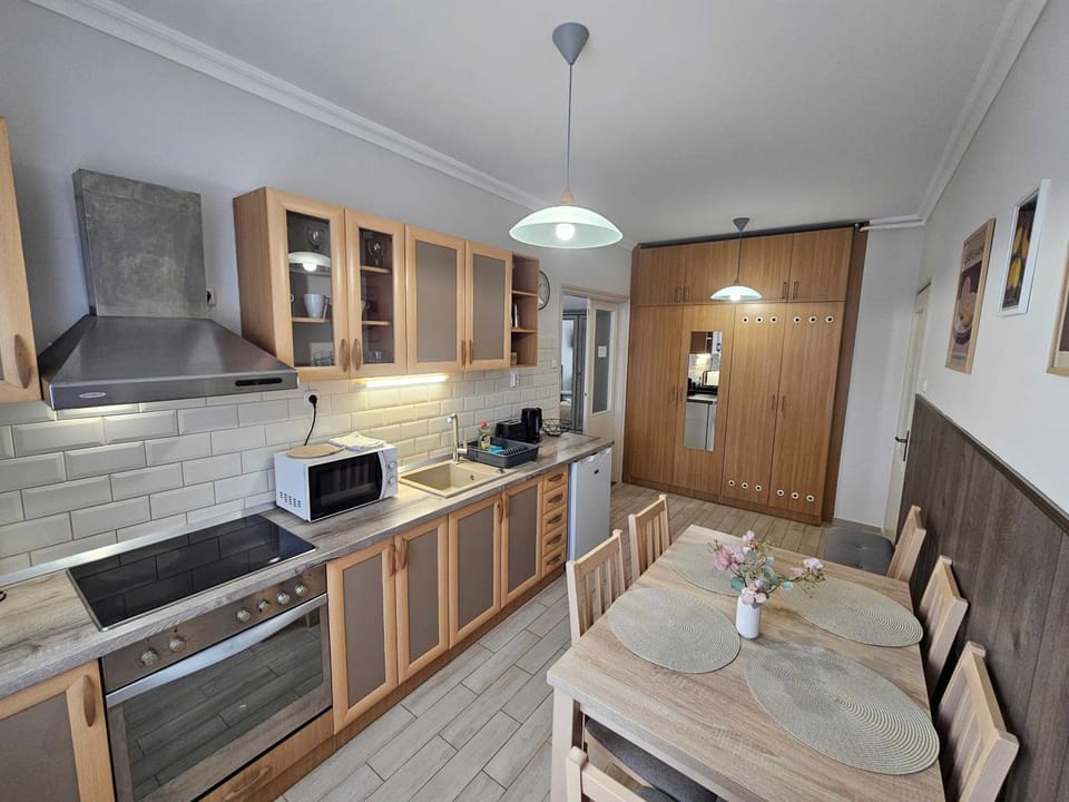 Zoli Apartmanok-Balcony Kölcsey 32 Apartment in Hungary