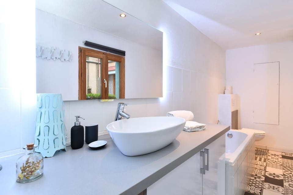 Toilet, Bathroom, Bath, towels