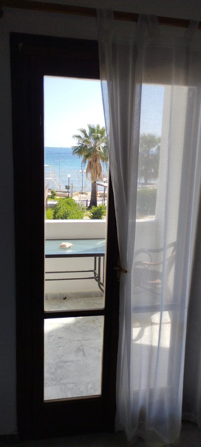 Παραθαλασσια στουντιο Μιχαλιας Sea view studio Michalias House in Islands