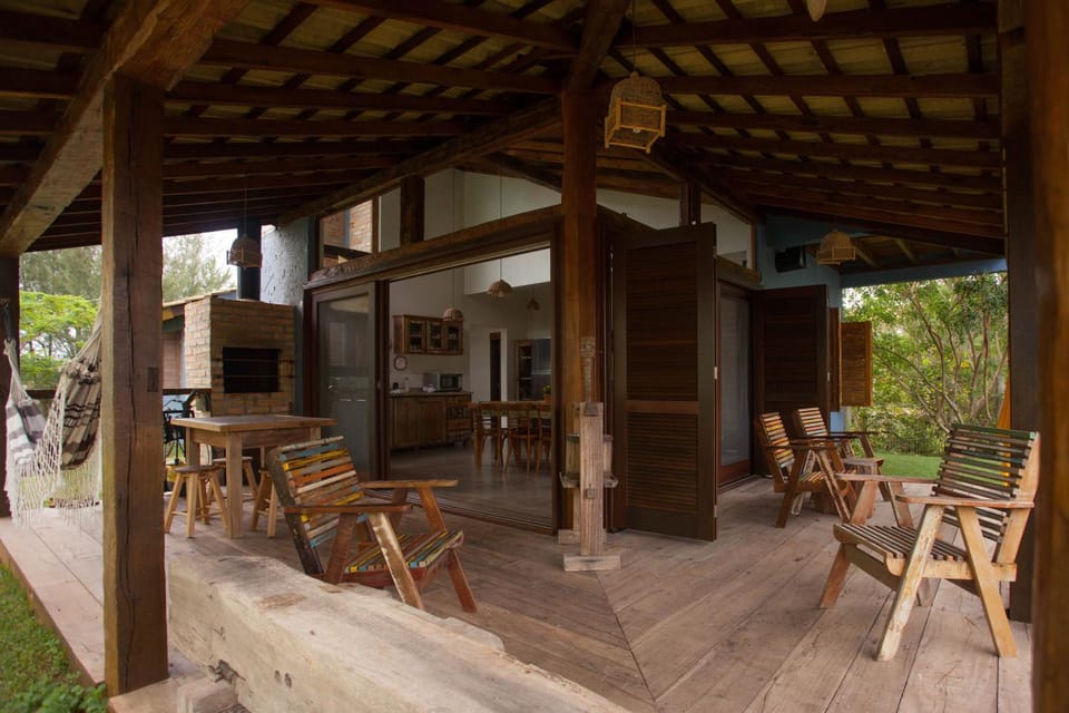 Facade/entrance, BBQ facilities, acessibility