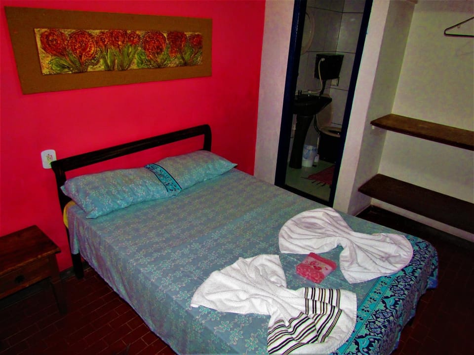 Bed, Photo of the whole room, Decorative detail, Bedroom