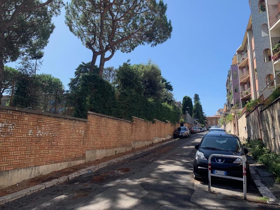 Neighbourhood, Street view, Parking