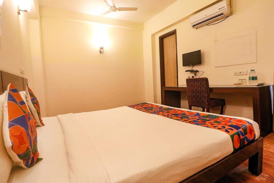 Bed, Coffee/tea facilities, Seating area, Dining area