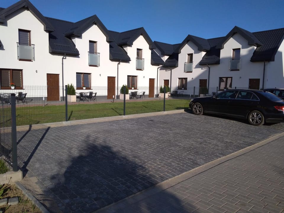 Property building, Garden view