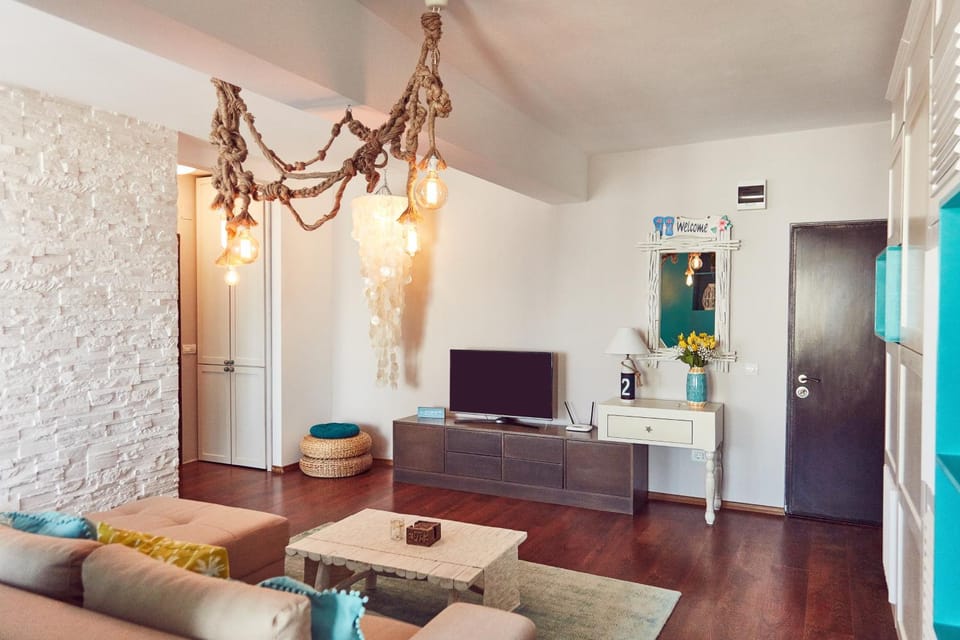Living room, Photo of the whole room