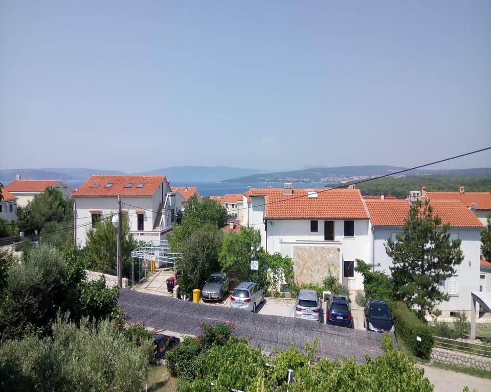 Neighbourhood, Street view