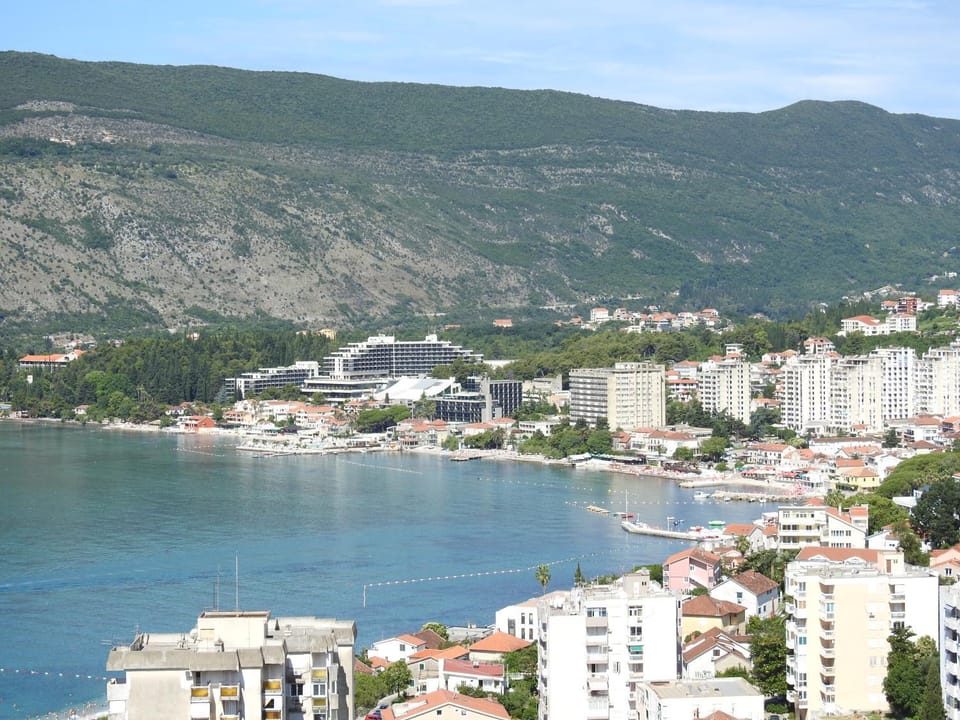 Neighbourhood, City view