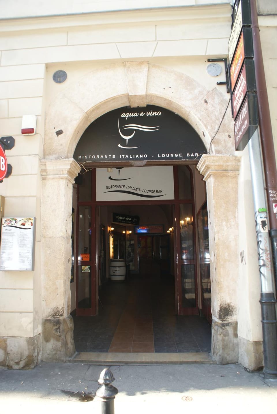 Facade/entrance