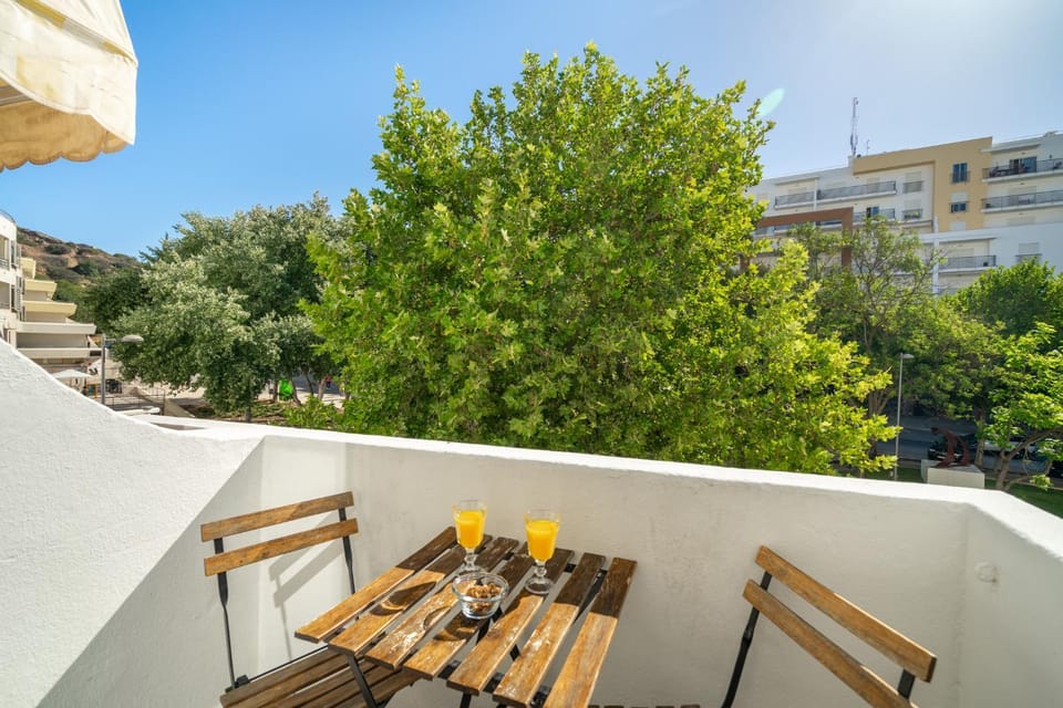 Balcony/Terrace, Drinks