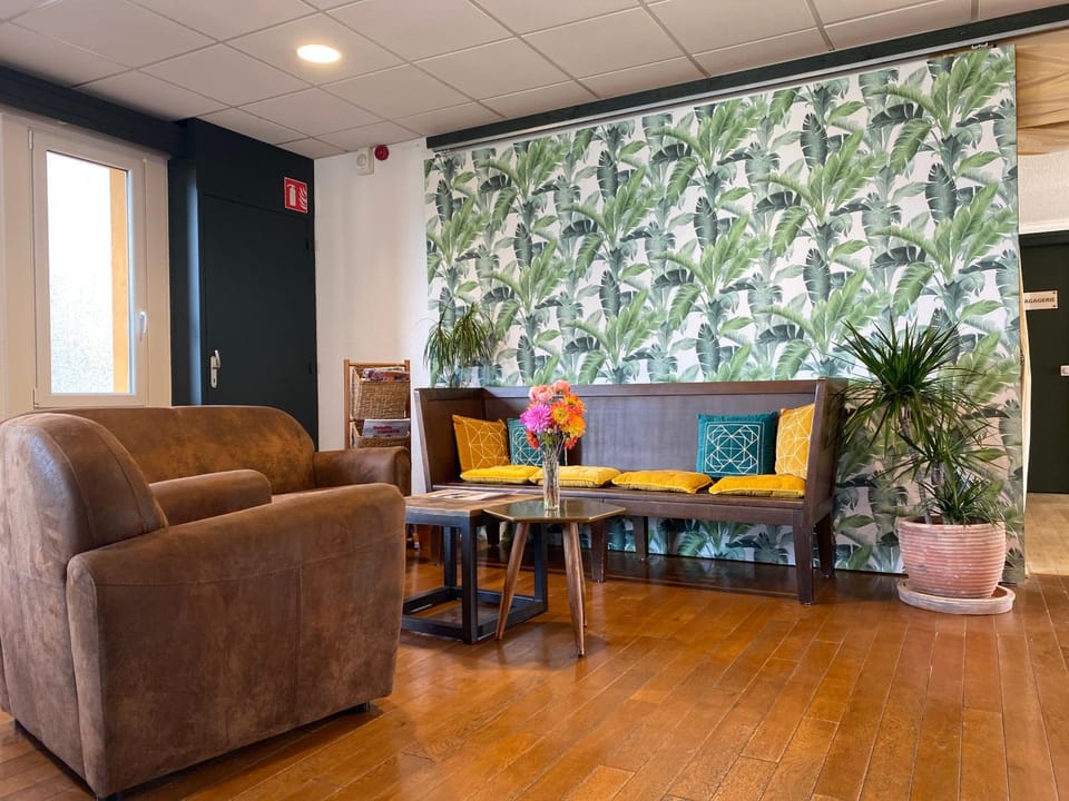 Banquet/Function facilities, Decorative detail, Sea view, Family