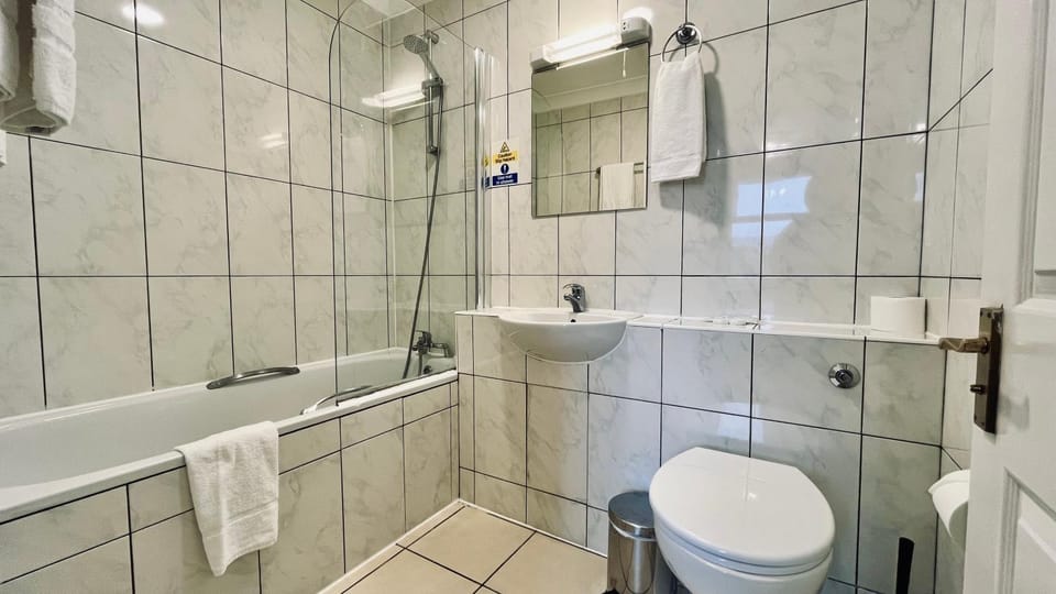 Toilet, Bathroom, Bath