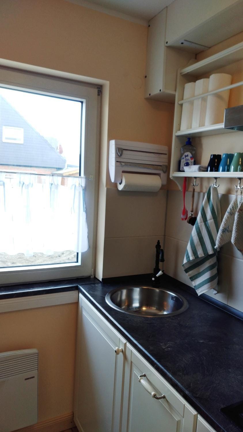 View (from property/room), Kitchen or kitchenette, Photo of the whole room, Decorative detail, Decorative detail