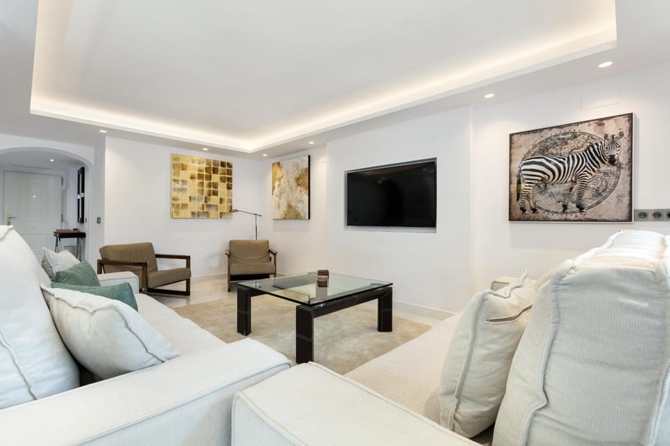 Communal lounge/ TV room, Living room