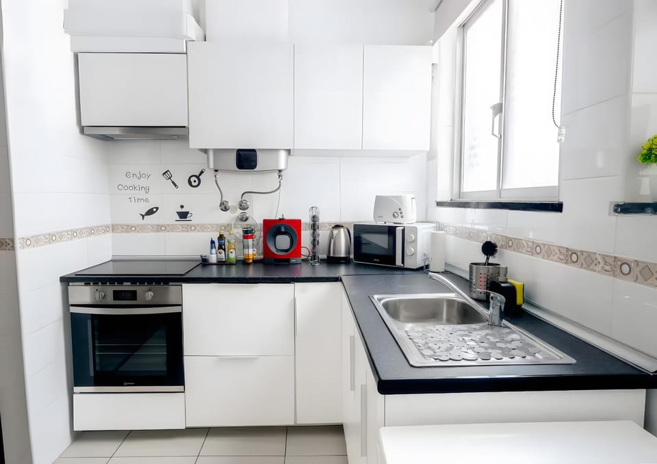Kitchen or kitchenette, Living room