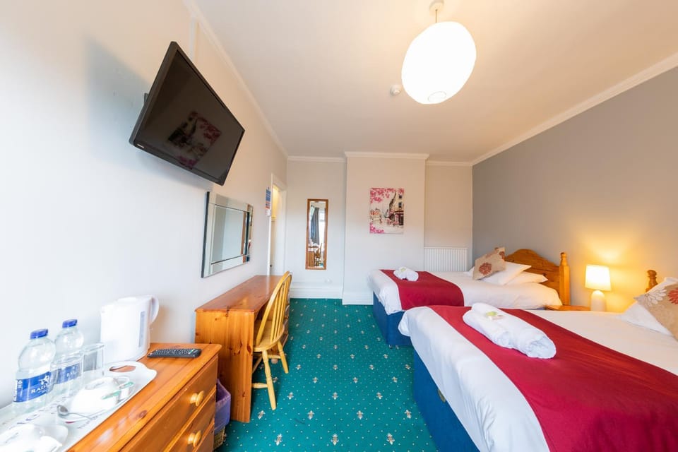 The Clee Hotel - Cleethorpes, Grimsby, Lincolnshire Hotel in Cleethorpes