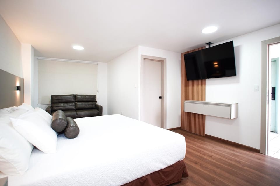Bed, TV and multimedia