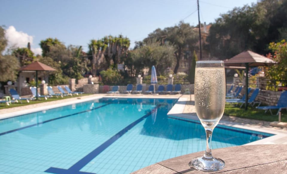 Swimming pool, Drinks